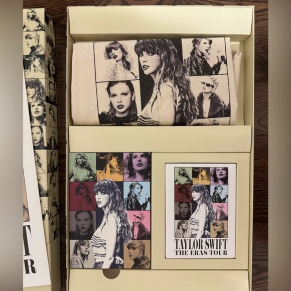 TAYLOR SWIFT VIP PACKAGE I Remember It All Too Well Package - Picture 4 of 6